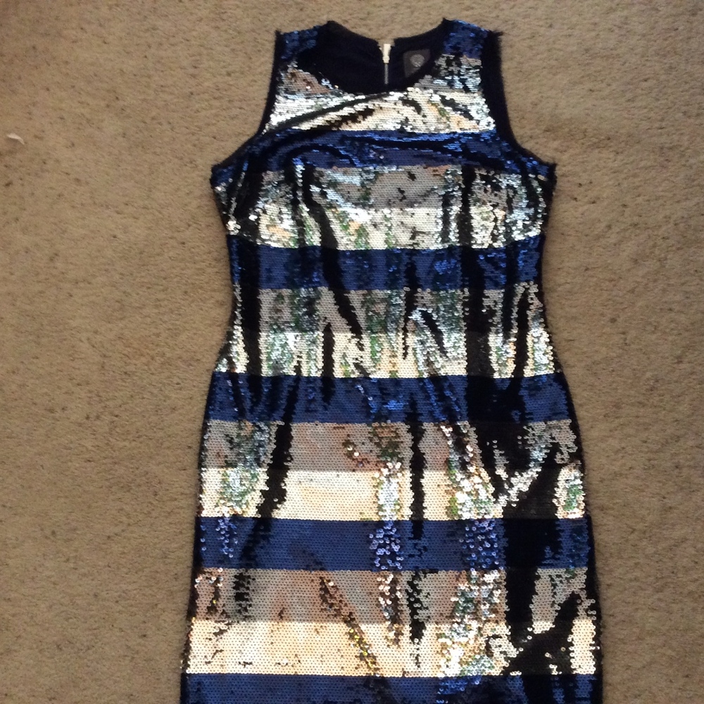 Vince Camuto - Picture 2 of 7